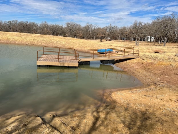 dock with water level fluctuation