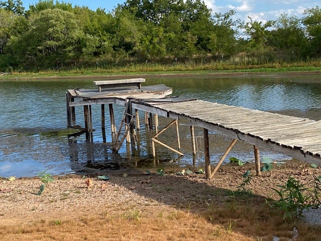 unsafe-wooden-dock